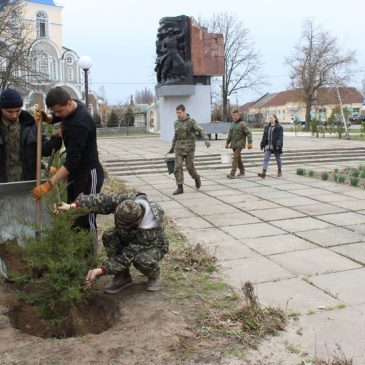 Тривають роботи з благоустрою міста Сновськ