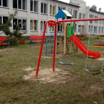 Придбано та встановлено на території Сновської ОТГ  ще 4 дитячих майданчики