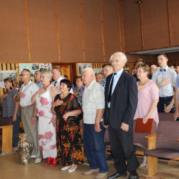 Випускний бал студентів.
