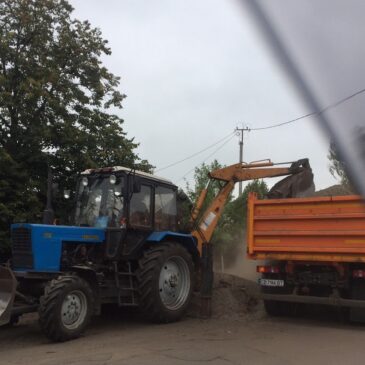 Підсипка ґрунтових доріг по місту