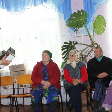 Відвідали ветеранів у стаціонарному відділенні с.Нові Боровичі з нагоди Міжнародного дня людей похилого віку