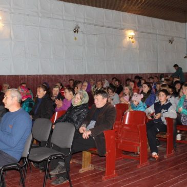 Двох поросят,  три машини дров, мультиварку, обробіток 10 соток землі  та інші корисні подарунки отримали жителі Тихонович на День села