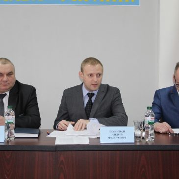 21 лютого  у Сновську відбулося виїзне засідання Координаційної ради з питань національно – патріотичного виховання молоді на чолі з заступником голови ОДА Андрієм Подорваном.