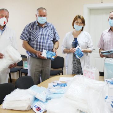 Лікарням передали гуманітарну допомогу для боротьби з коронавірусом від Міжнародного благодійного фонду “Карітас Україна”