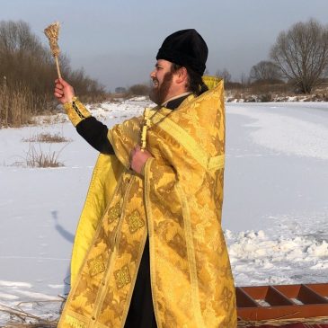 На Водохреще сновчани купалися в крижаній воді