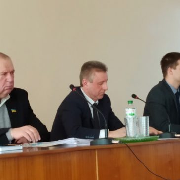 НА СЕСІЇ КОРЮКІВСЬКОЇ РАЙОННОЇ РАДИ