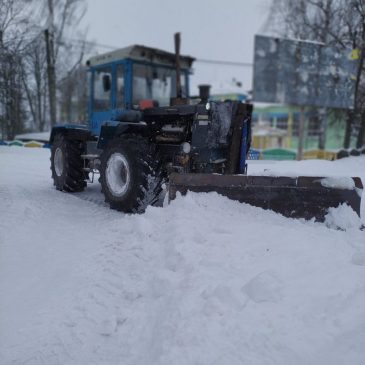 Всі згуртувалися над подоланням снігових заметів
