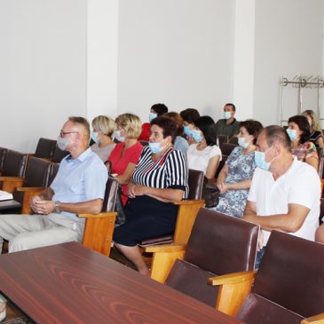 Представлено результати дослідження громадської думки  жителів громади