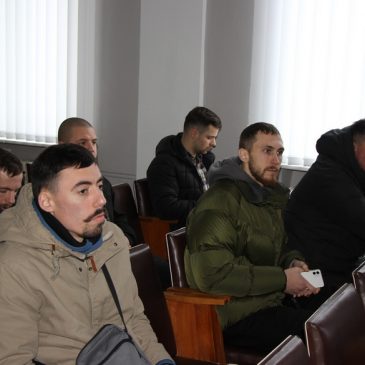 На зустрічі в міській раді з активістами Сновщини