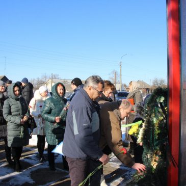 15 лютого біля пам’ятного знаку землякам воїнам-інтернаціоналістам відбувся мітинг присвячений Дню вшанування учасників бойових дій на території інших держав та 33-ій річниці виведення військ з Республіки Афганістан.