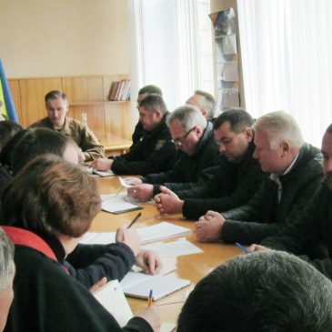 НА ЗАСІДАННІ КОМІСІЇ З ПИТАНЬ ТЕБ ТА НС У КОРЮКІВЦІ