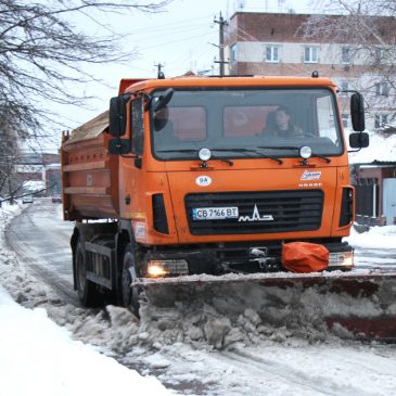 Розчистка доріг від снігу на Сновщині в умовах воєнного стану