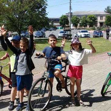 “Перегони на велосипедах” в рамках реалізації на Сновщині соціального проєкту “Активні парки – здорова Україна”