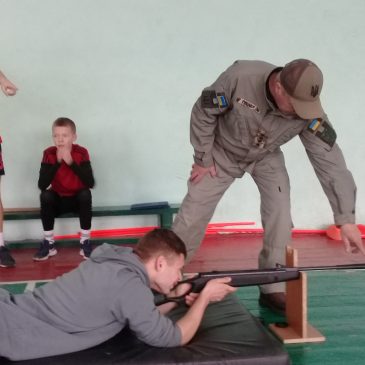 Змагання з легкоатлетичного силового триборства присвячені ЗСУ