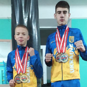 Артем Голов став чемпіоном світу з кікбоксингу у розділі семі-контакт!