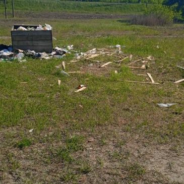 Вандали познущалися над міським пляжем Сновська