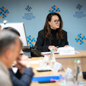 Захист енергетики, підтримка підприємців і освітян — ключові теми робочої поїздки Прем’єр-міністра на Чернігівщину