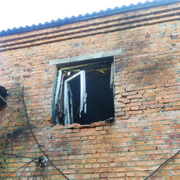 Ворог обстріляв будинки мирних жителів у Сновську