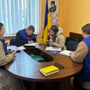 Сновщина тримає стрій: партнери допомагають усувати наслідки обстрілів