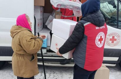 Червоний Хрест надав допомогу родинам зі Сновщини, чиї домівки постраждали від обстрілів