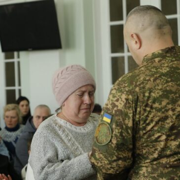 Родинам полеглих воїнів передали державні нагороди
