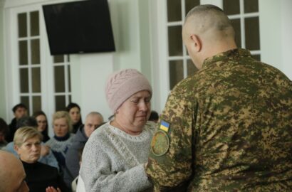 Родинам полеглих воїнів передали державні нагороди