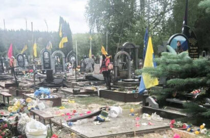 Ворог поцілив по Алеї Героїв у Сновську