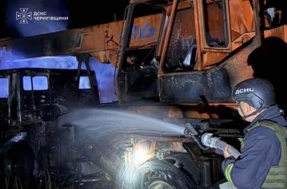 Чергові ворожі атаки на Сновщину: горіли господарчі будівлі та техніка