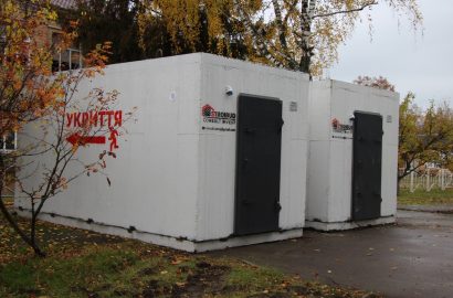 Сновська громада отримала п’ять мобільних укриттів